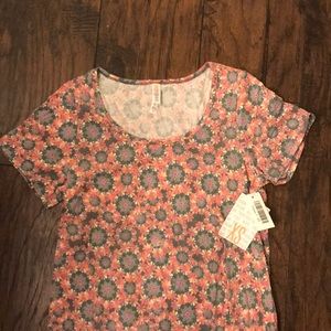 LulaRoe Classic T.